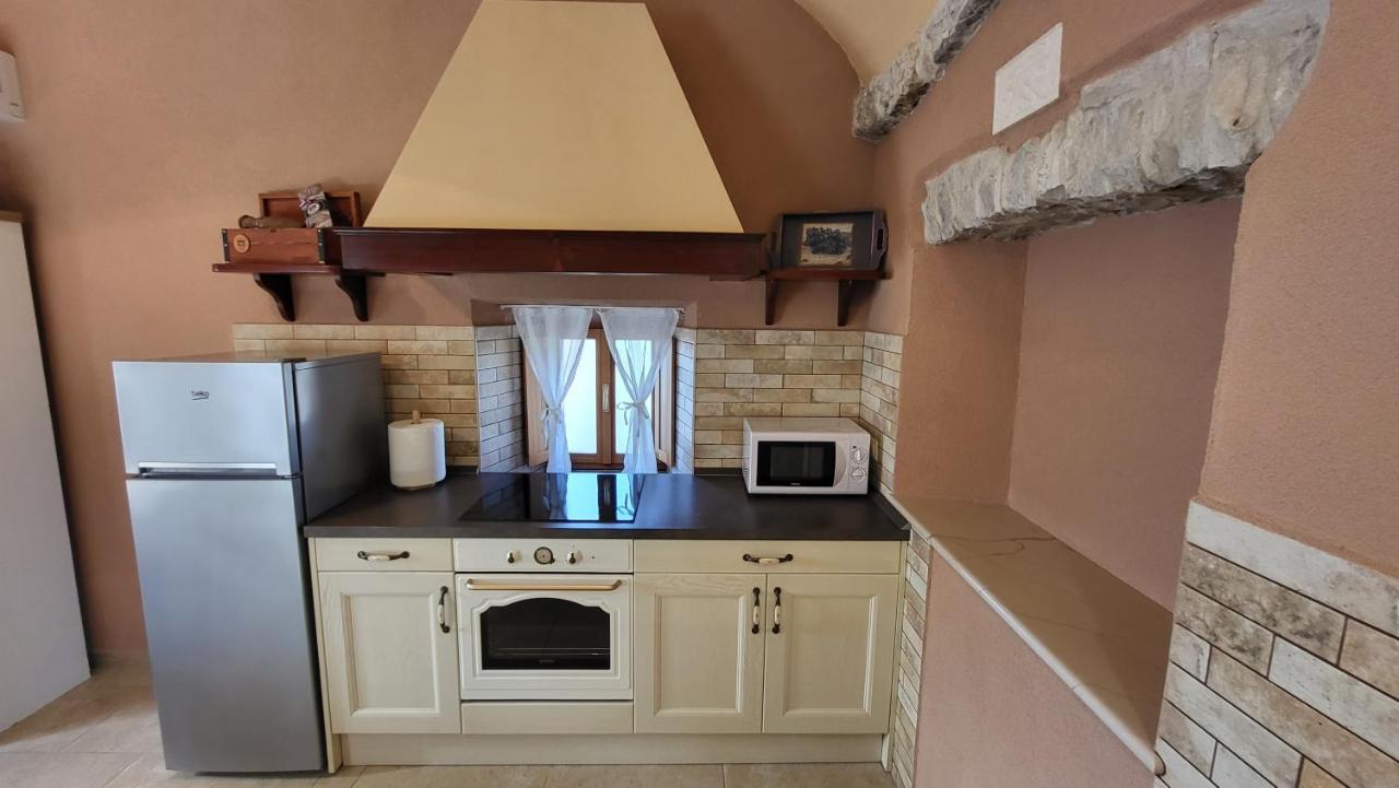Stone House Apartments Didini Dvori Lumbarda Exterior photo