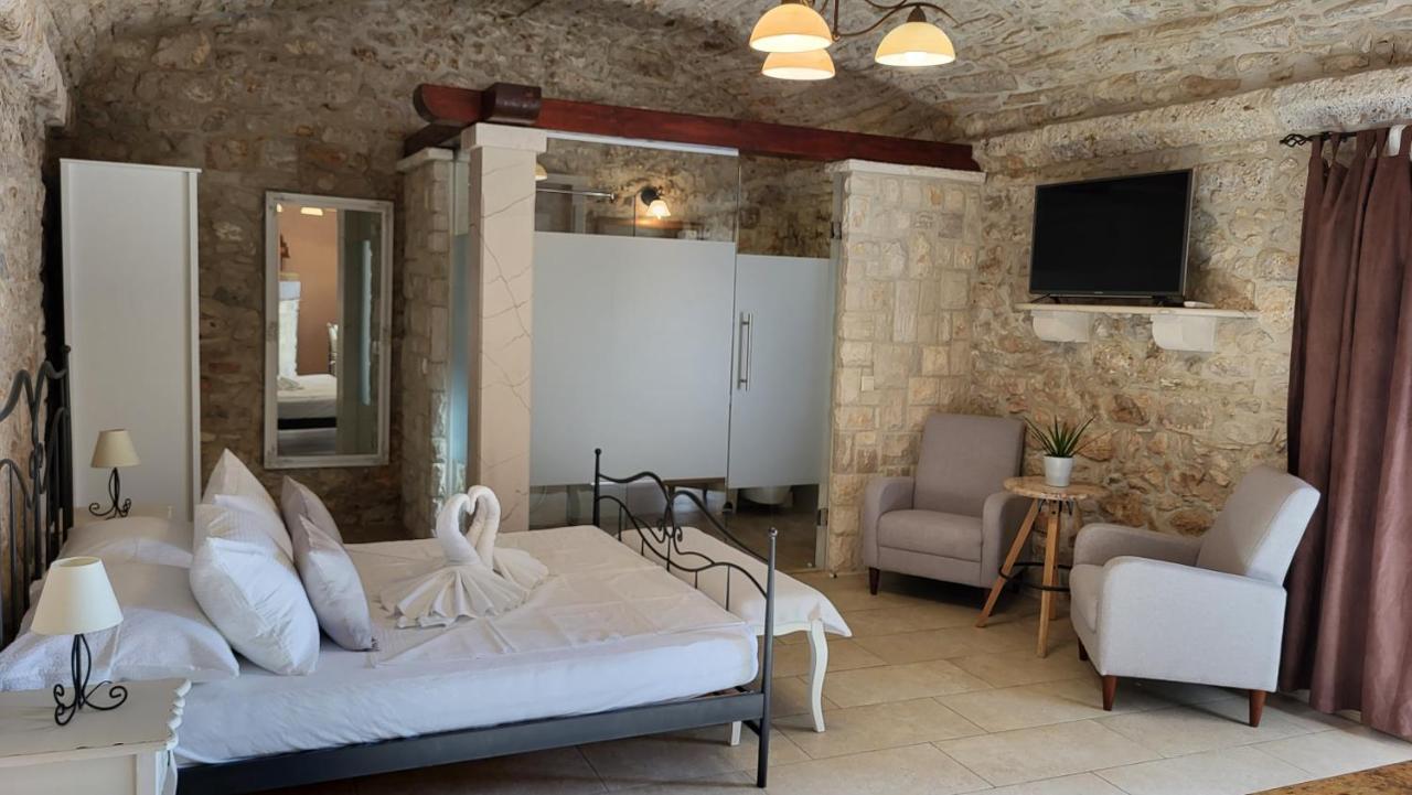 Stone House Apartments Didini Dvori Lumbarda Exterior photo