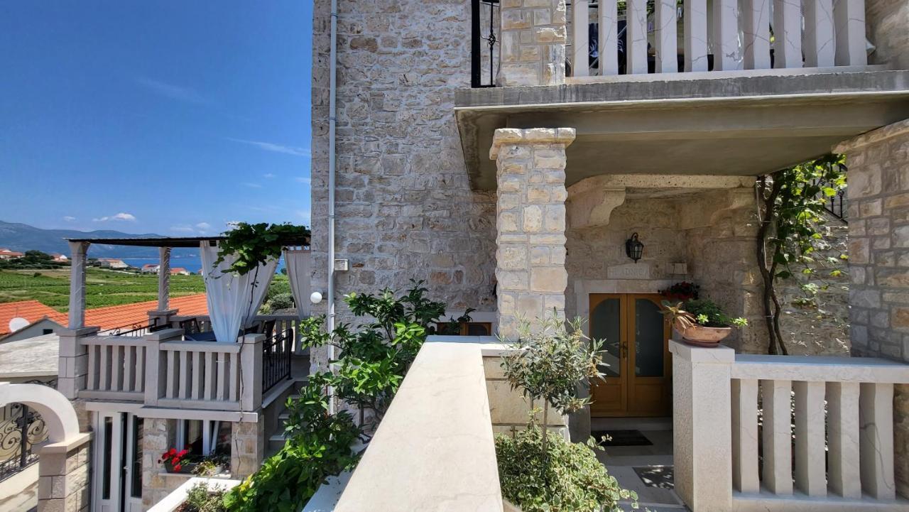 Stone House Apartments Didini Dvori Lumbarda Exterior photo