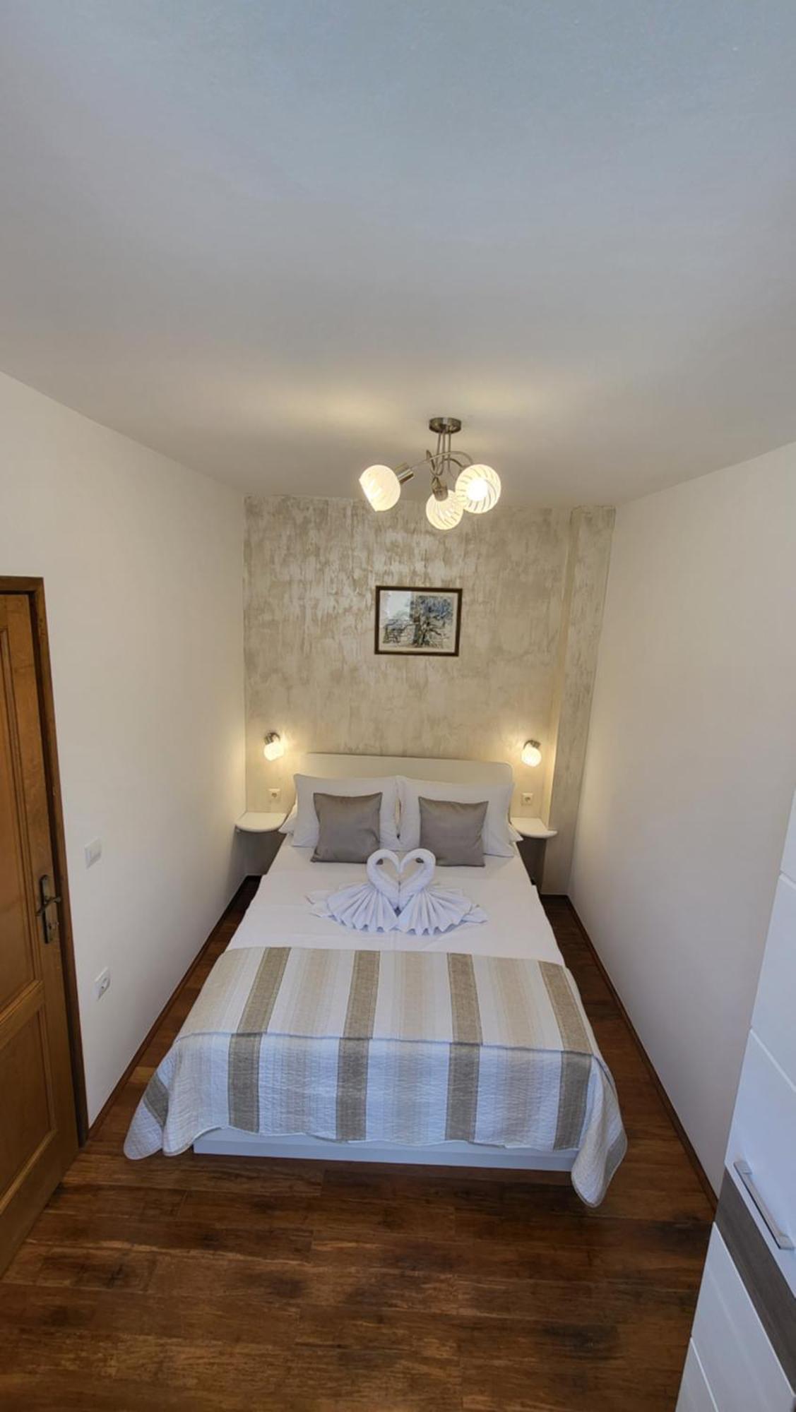 Stone House Apartments Didini Dvori Lumbarda Room photo